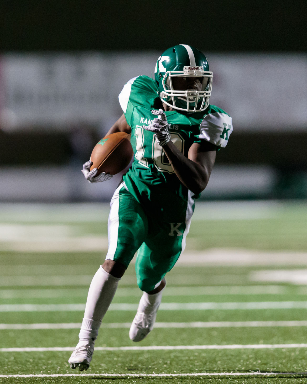 The A.L. Brown Wonders host the Gastonia Ashbrook Greenwave on a brand new field in their season opener.